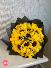 30 Girasoles 24 Rosas Amarillas Gran Ramo